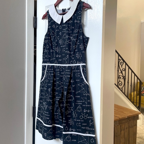 Retrolicious Equation Dress with Pockets | Women's Size XL - Picture 2 of 9